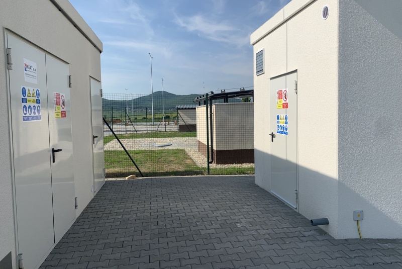 Referencie / 2022 - Dodanie a inštalácia technológie CNG pre novovybudovanú ČS Slovnaft v lokalite R1 Pohranice, Sever/Juh - foto