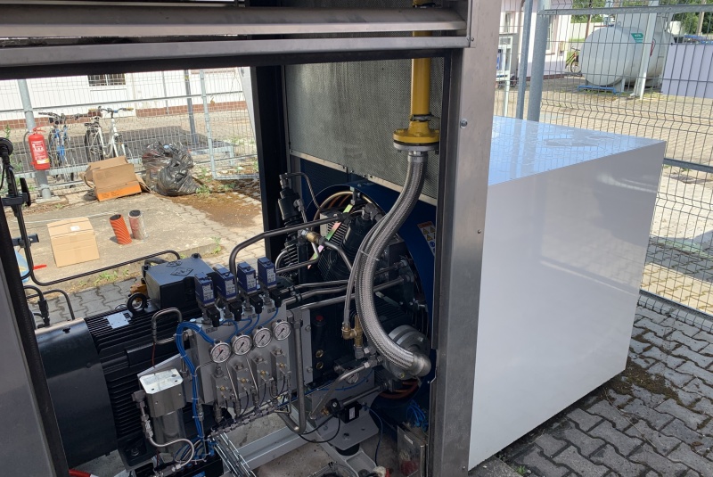 Referencie / 2021 - Rekonštrukcia plniacej stanice CNG NOPEK, Hrušová ČR - foto Referencie / 2021 - Rekonštrukcia plniacej stanice CNG NOPEK, Hrušová ČR - foto